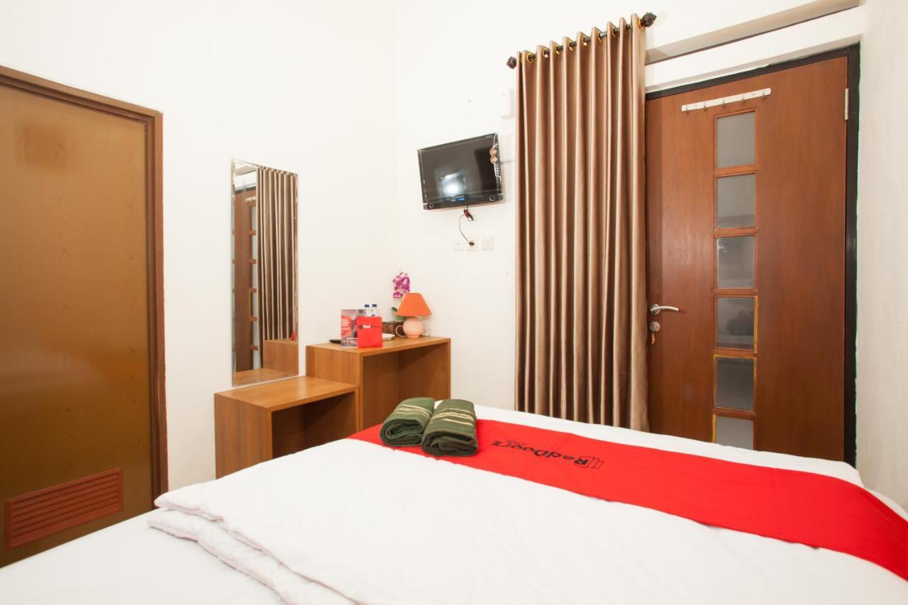 Reddoorz Syariah Near Singha Merjosari Park มะลัง ภายนอก รูปภาพ